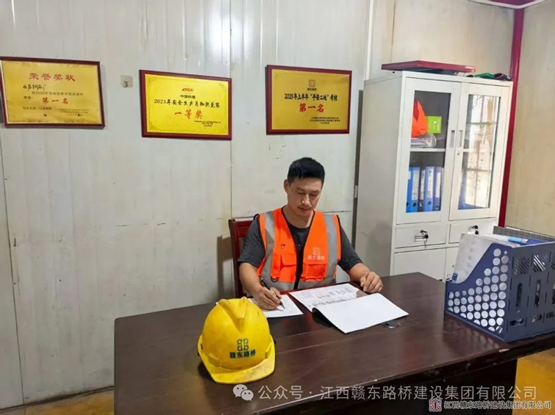 1752718363576539.jpg 1.jpg